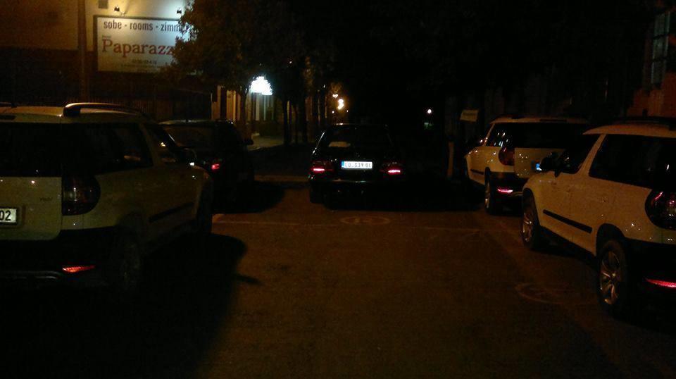 Hostel Paparazzo & Apartmens Kikinda Zewnętrze zdjęcie