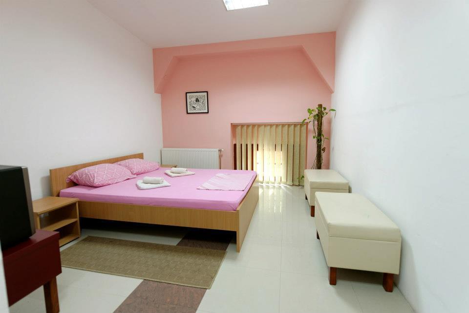 Hostel Paparazzo & Apartmens Kikinda Pokój zdjęcie